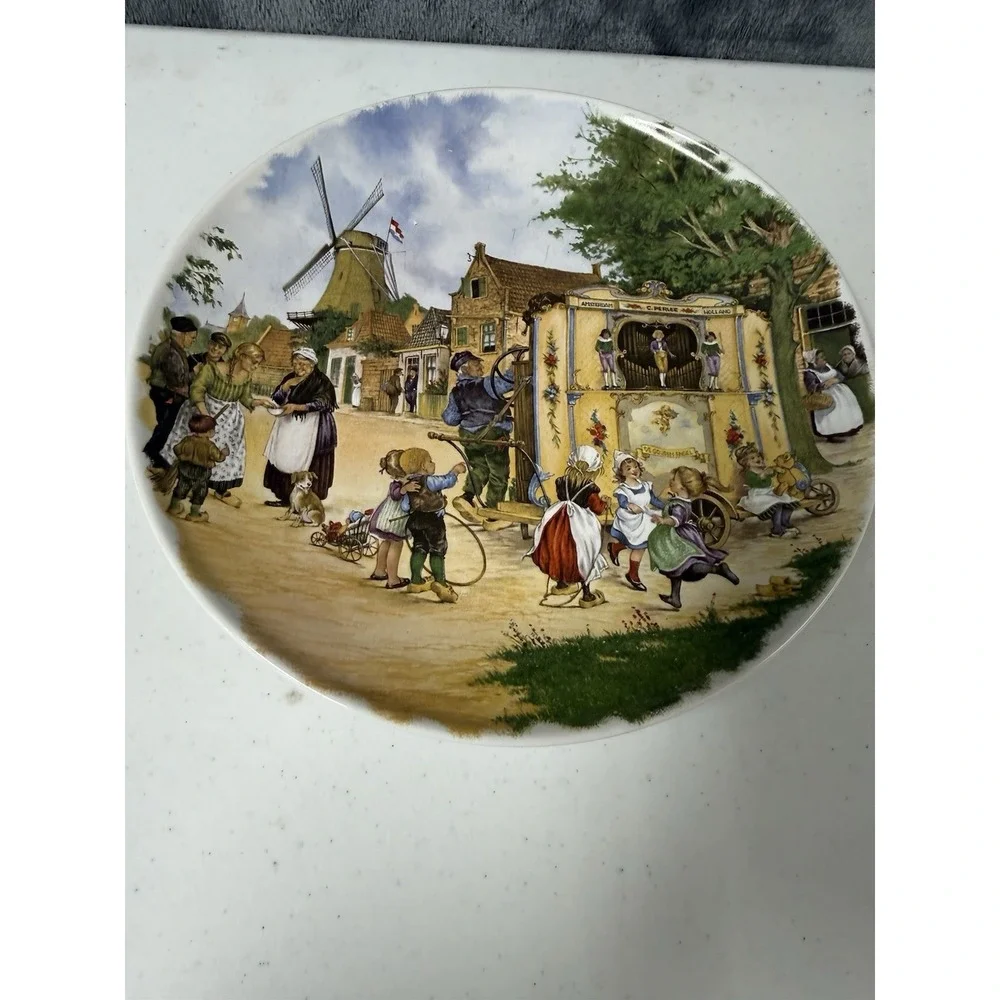 Schwabap Holland Decorative Wall Plate JC Van Hunnik Organ Grinder Vtg 1984